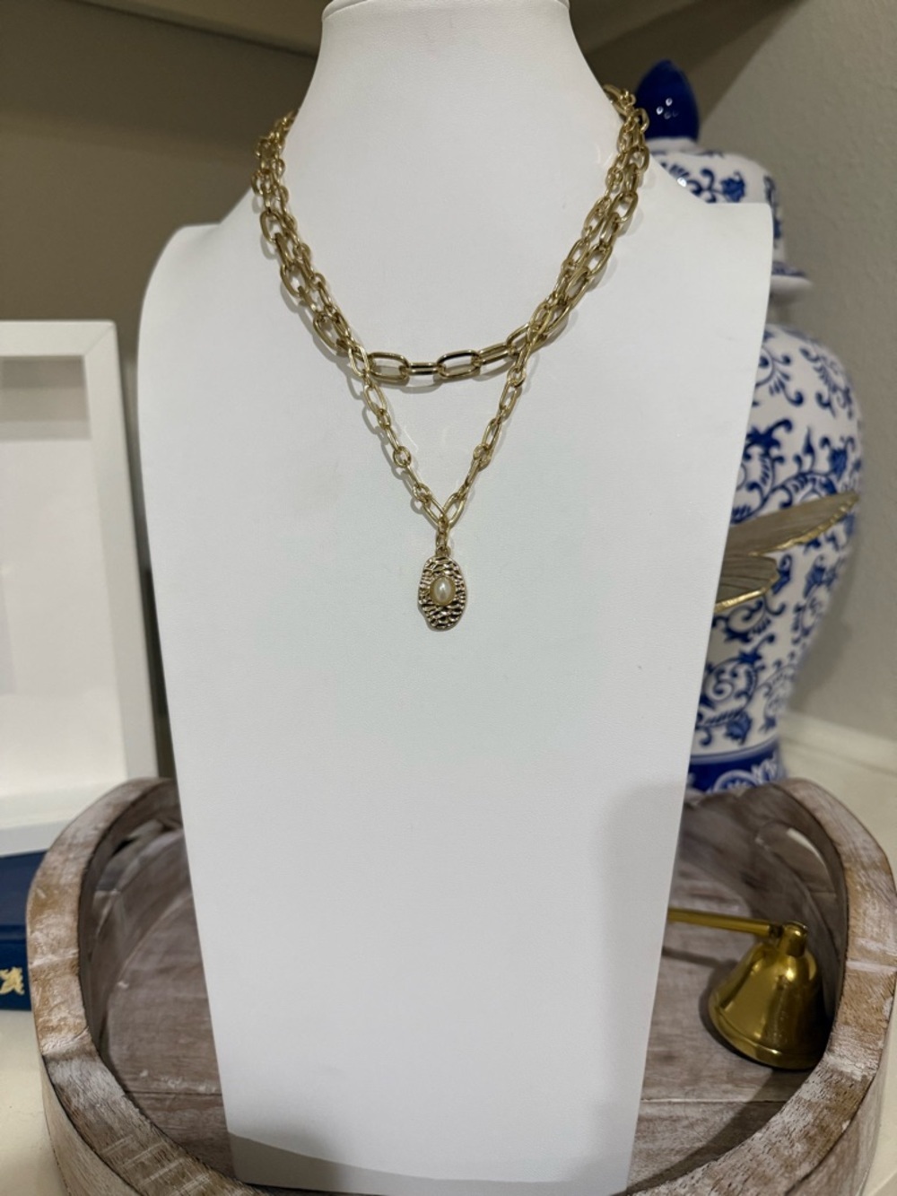 Set of 2 Separate Gold Tone Paperclip Chain Necklaces - Picture 13 of 14